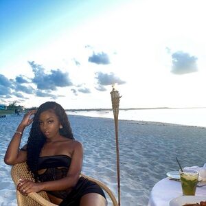 Meet your Posher, Tyana